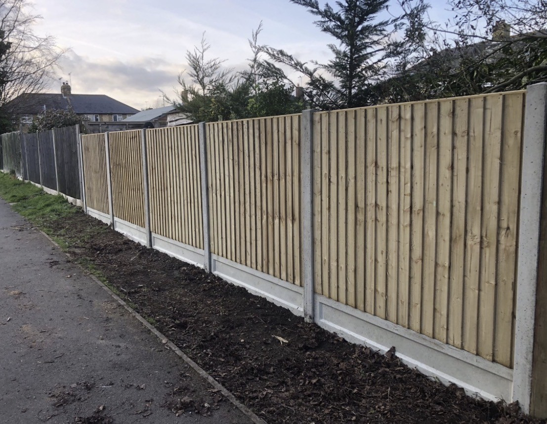 Fencing works by Applewood Construction